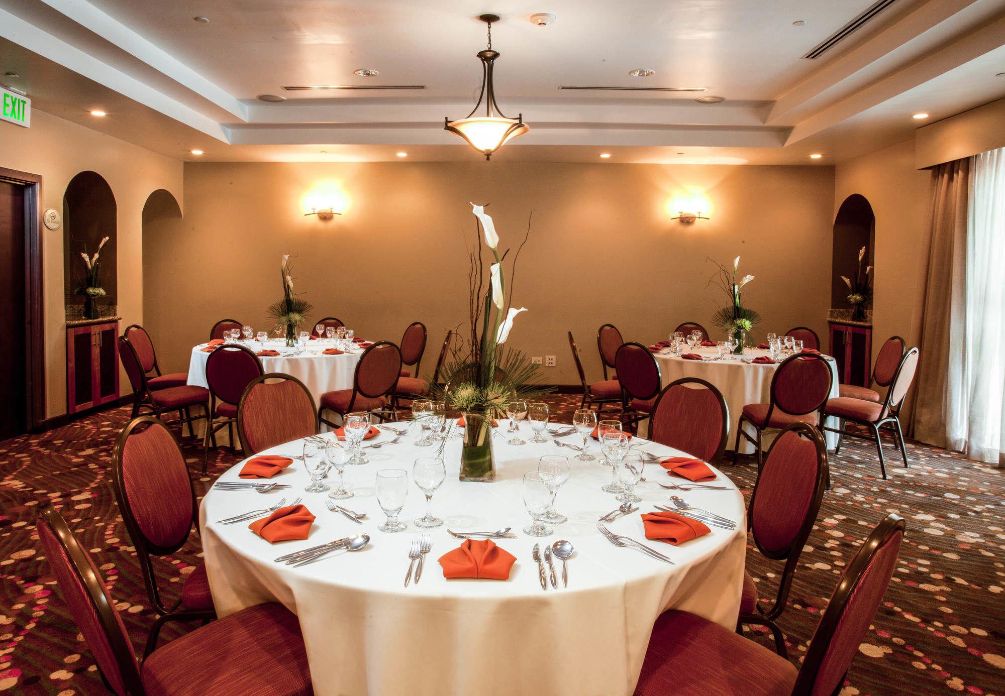 Courtyard By Marriott Port Of Spain Esterno foto