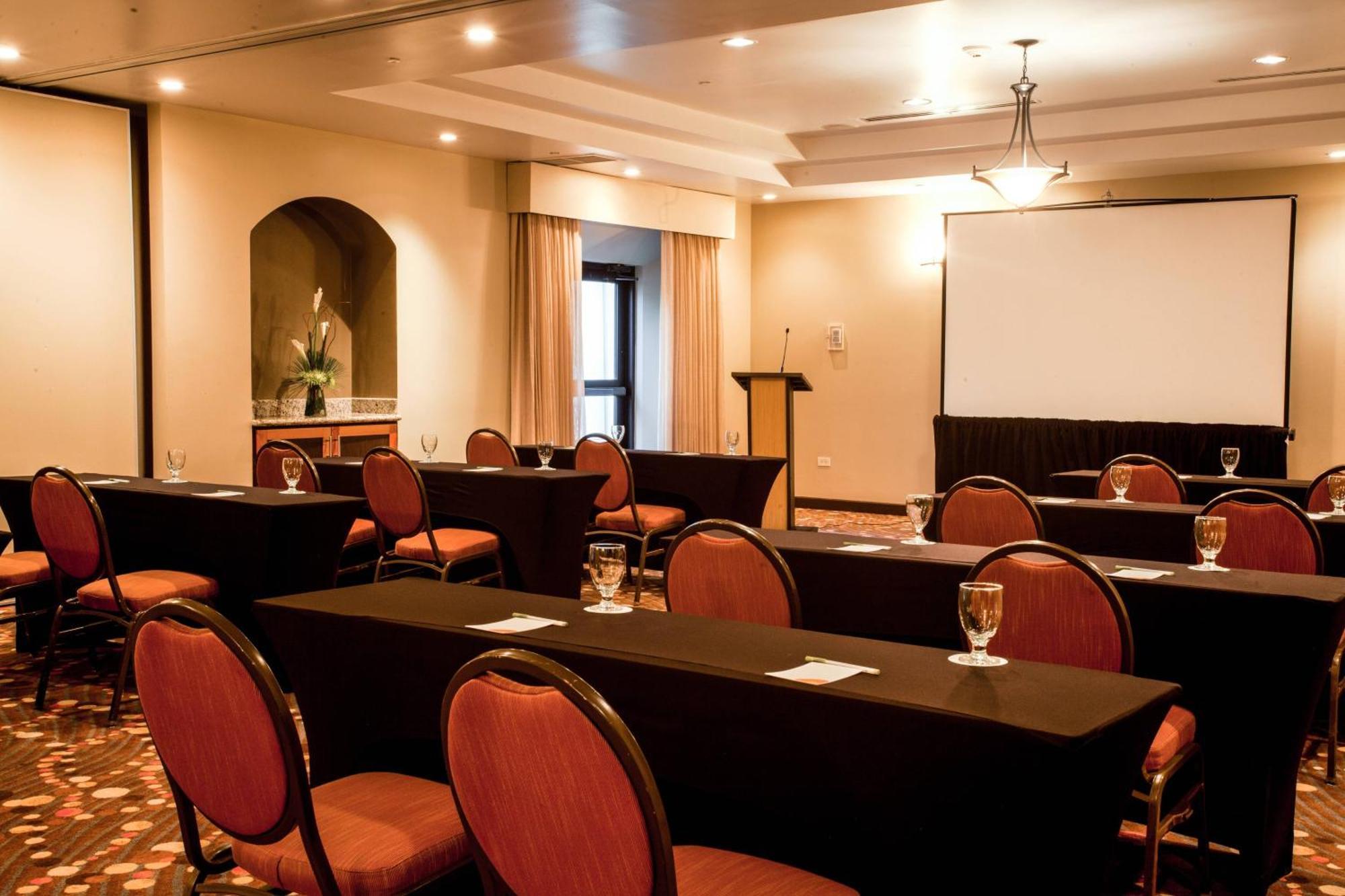 Courtyard By Marriott Port Of Spain Esterno foto