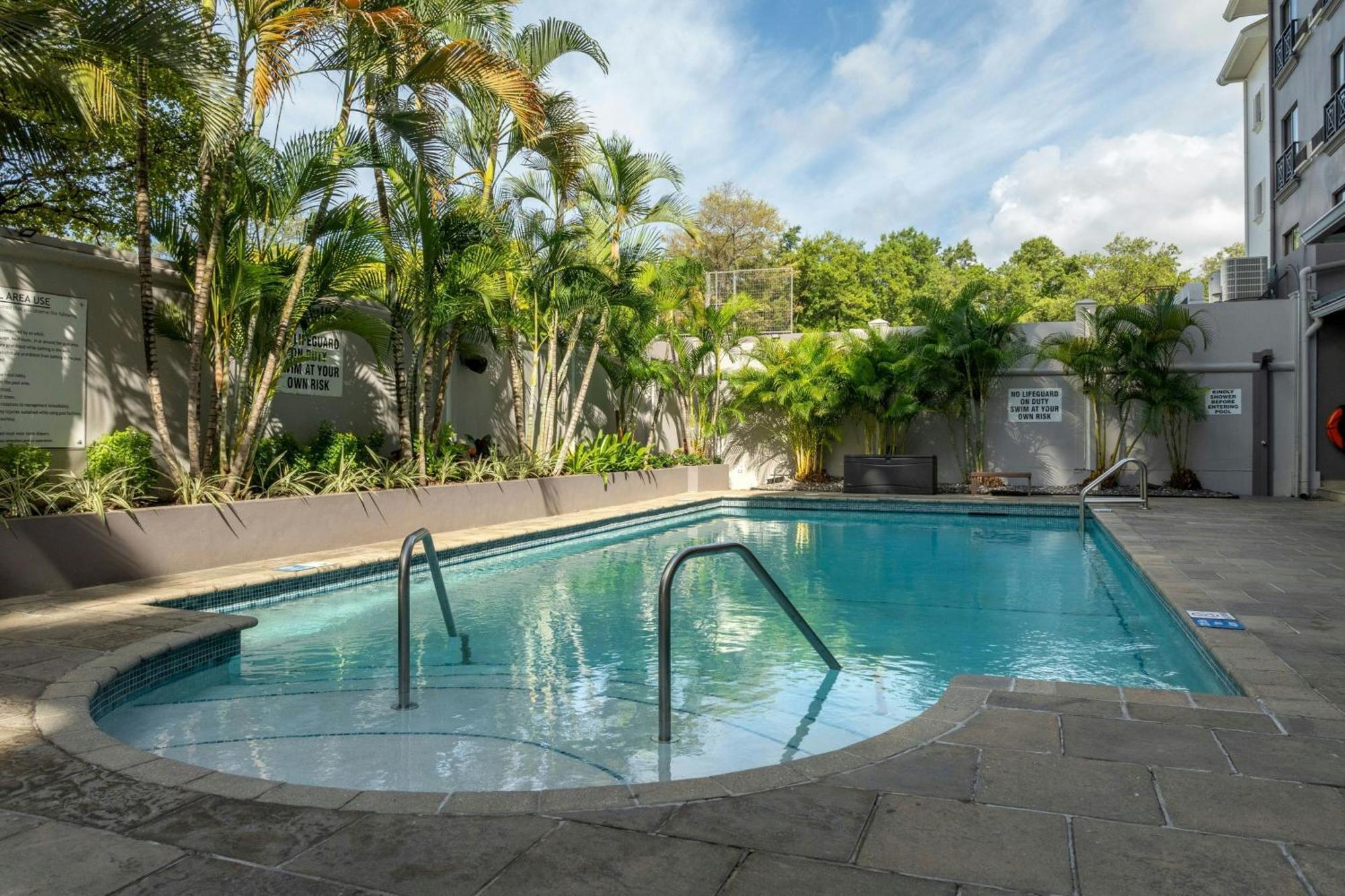 Courtyard By Marriott Port Of Spain Esterno foto