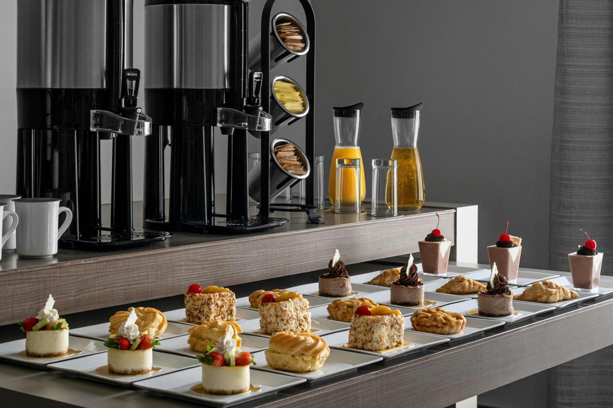 Courtyard By Marriott Port Of Spain Esterno foto