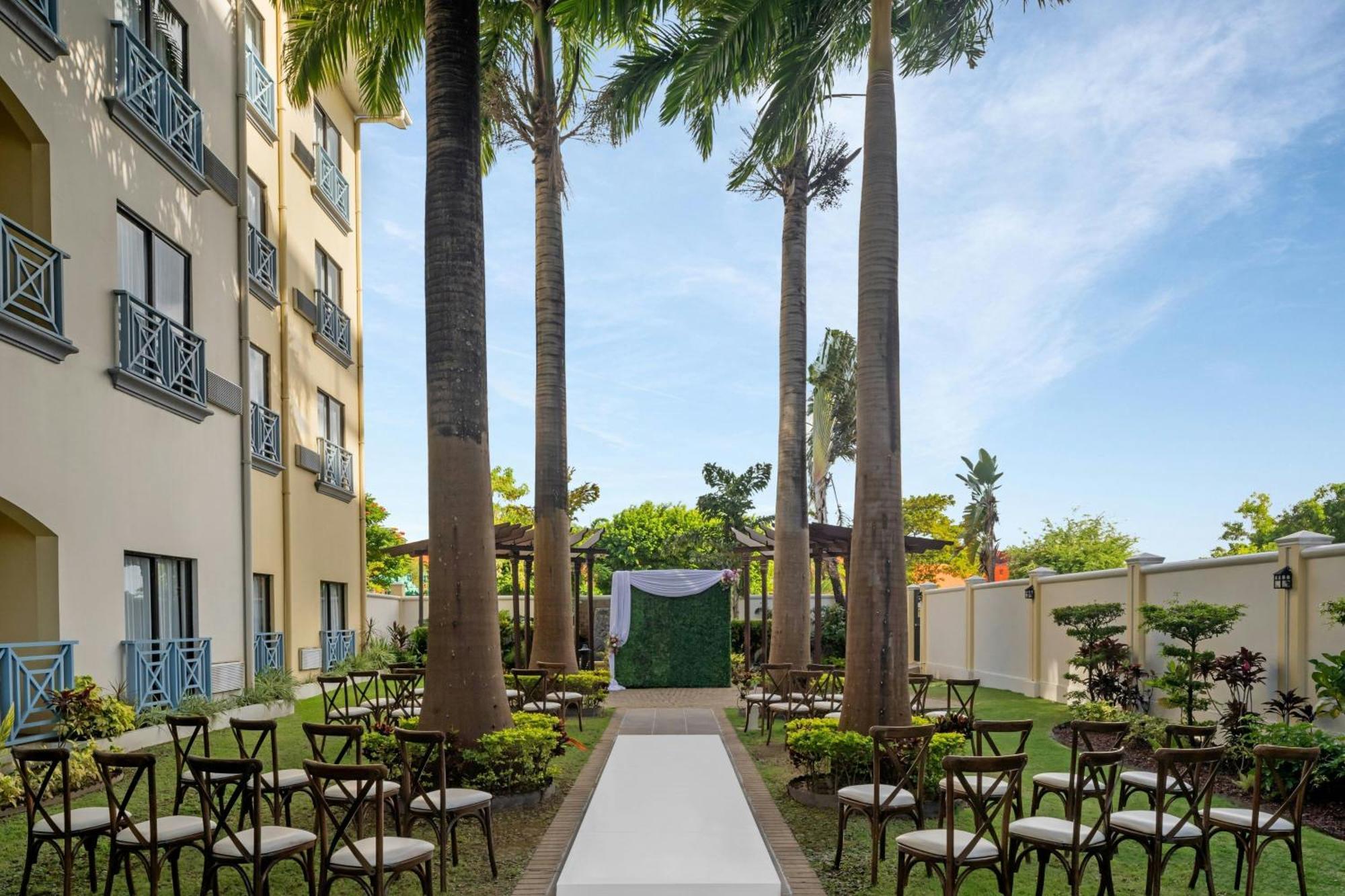Courtyard By Marriott Port Of Spain Esterno foto